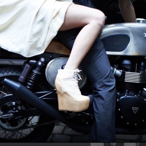 🤍 EUC Jeffrey Campbell Damsel Stacked Side Zip Boots - Picture 1 of 9